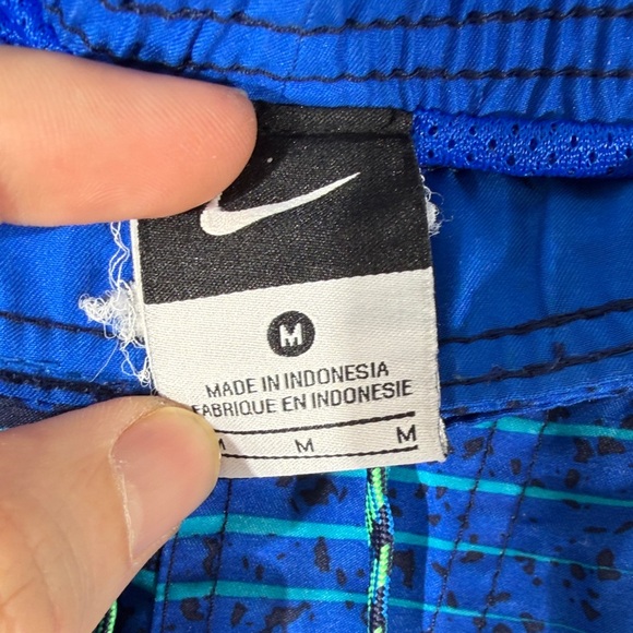Nike Royal Blue Sports Shorts - Picture 3 of 10